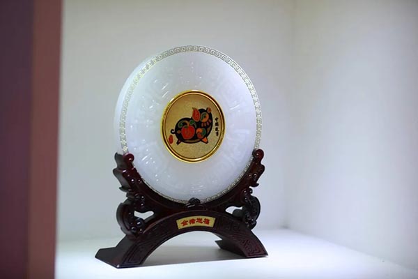 “直播、拍賣、鑒寶”三連，文玩電商過春天？