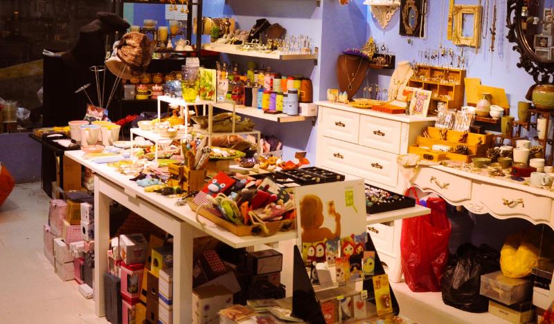 伶俐飾品店