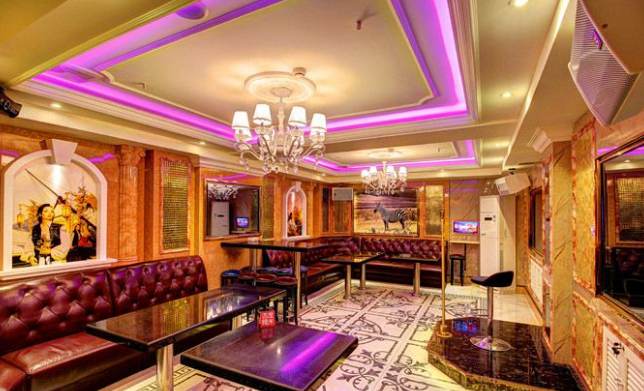 這十個量販式ktv加盟店生意非常好