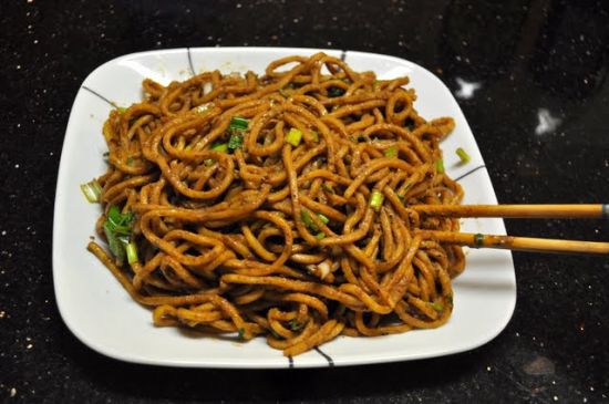 面媽媽熱干面