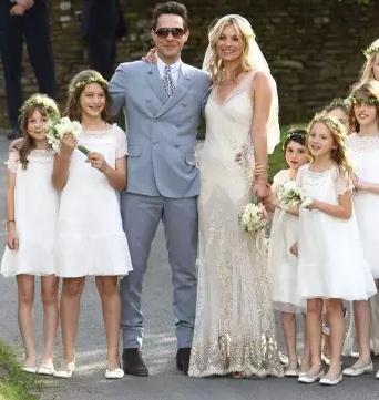 婚紗禮服流行趨勢 10大最熱門經典婚紗盤點9