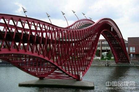 巨蟒橋
