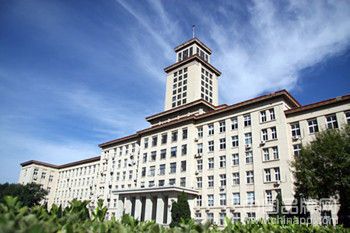 中國大學魅力排行：復旦最小資 清華最純粹