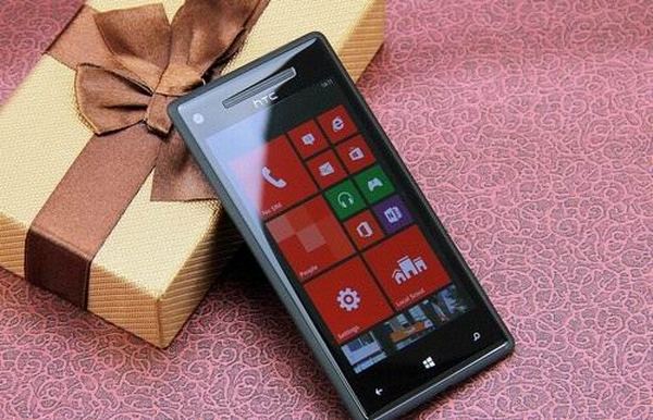  HTC 8X