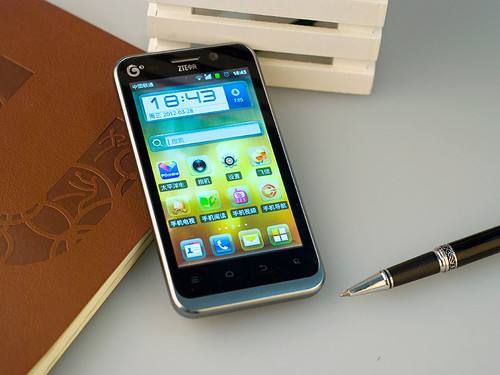 中興 U880E 