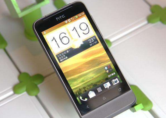 HTC One V