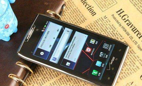 摩托羅拉RAZR MAXX