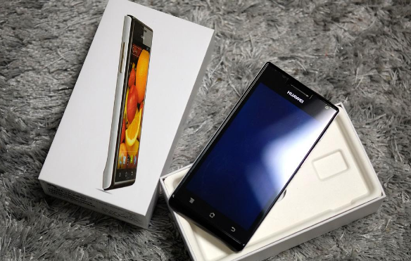 華為Ascend P1