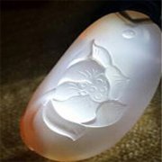 南紅手鐲裂了還能補救嗎？南紅飾品有收藏價值