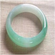 讓手鐲“永葆青春”