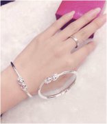 銀鐲子不僅漂亮 一起來盤點銀鐲子的好處