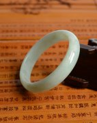 五大招教你挑選一款完美翡翠手鐲