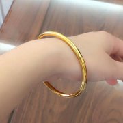 手鐲飾品時尚必備，面對眼花繚亂的市場，你選