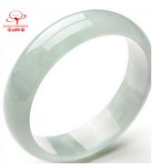 多大年齡適合佩戴翡翠手鐲