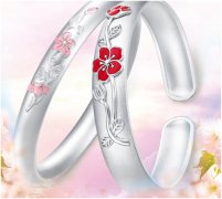 四十歲女人銀手鐲款式圖片有哪些流行款式？
