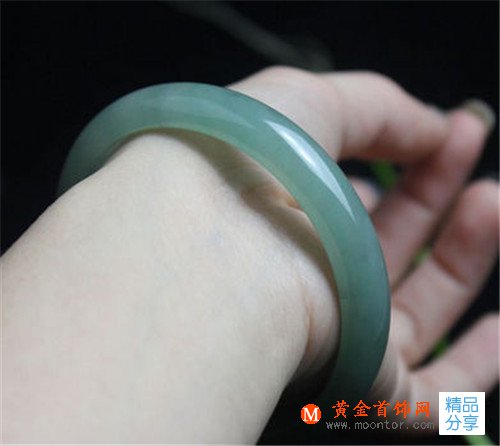 手鐲戴哪只手比較好 各種手鐲價格大揭密_婚戒首