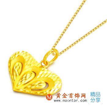 黃金吊墜應該怎么搭配好看
