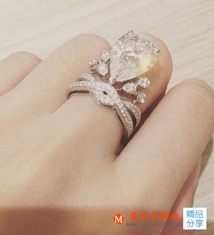 鴿子蛋鉆戒多少錢
