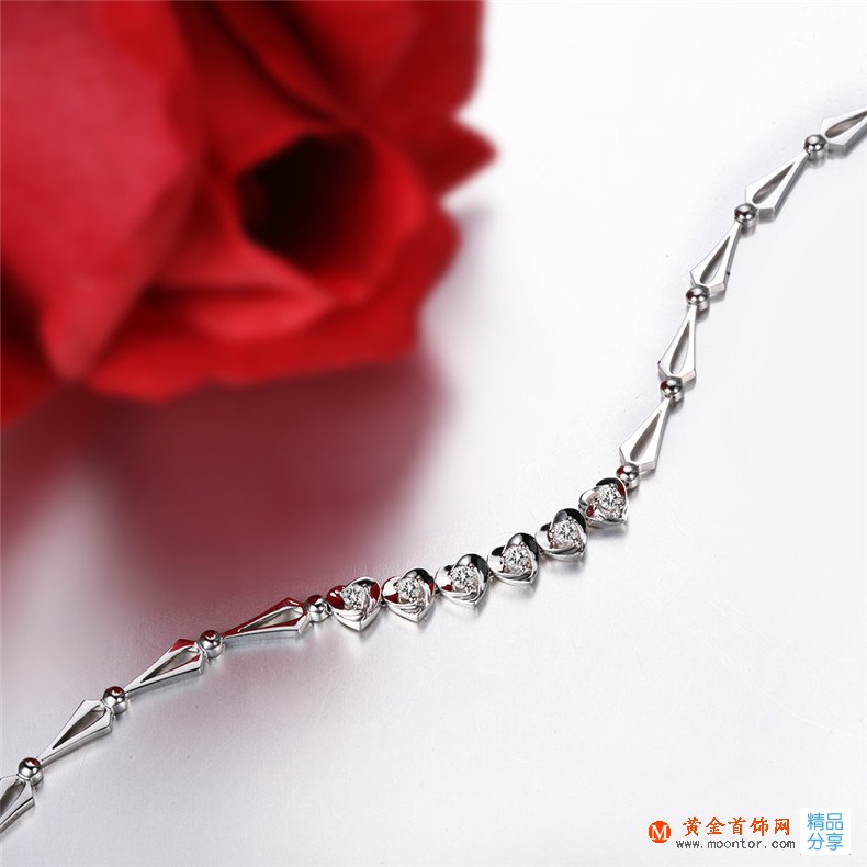 一條白金手鏈的價格一般是多少