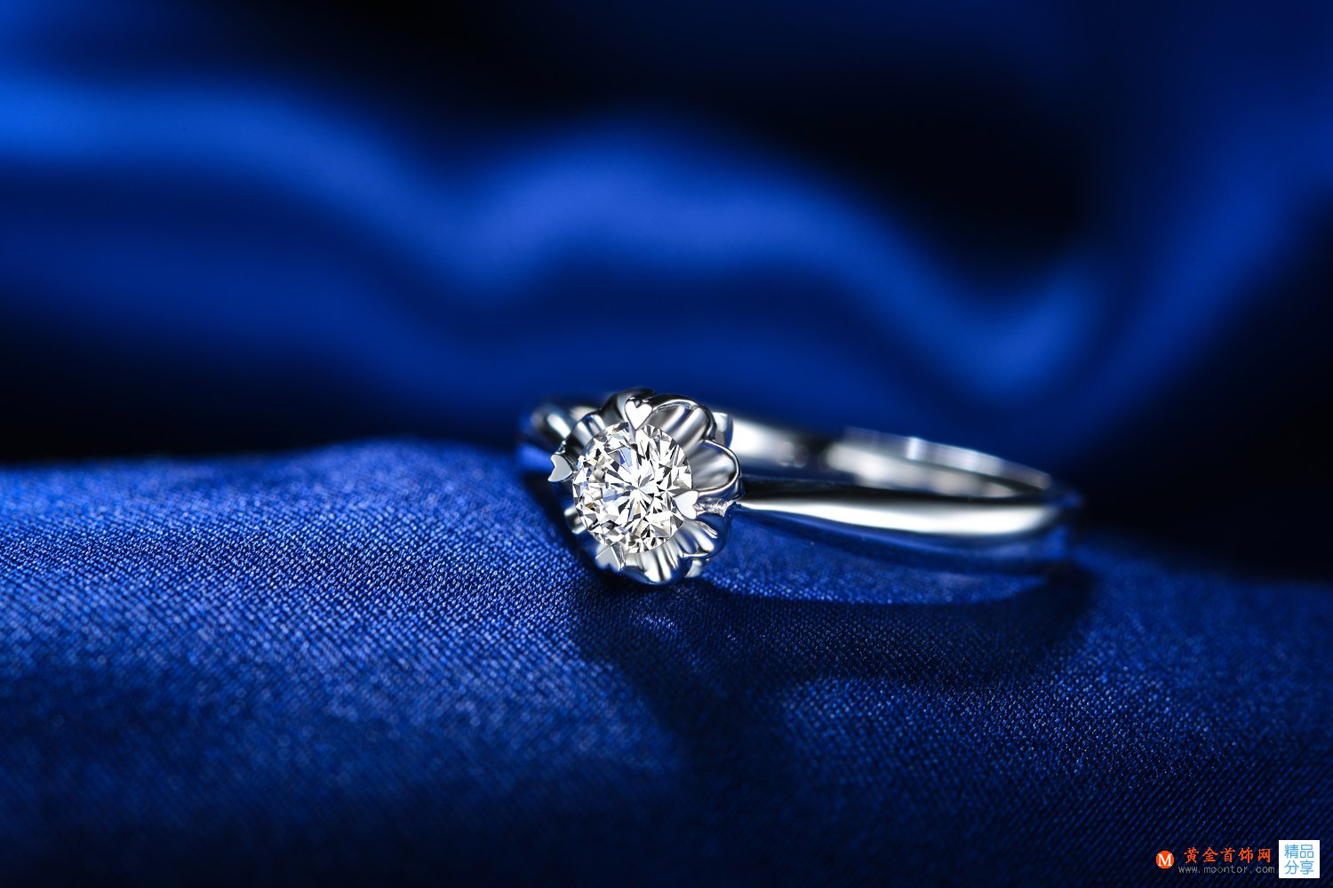 女人結婚戒指戴哪個手指 戒指的戴法