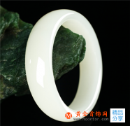 女士佩戴和田玉手鐲的好處