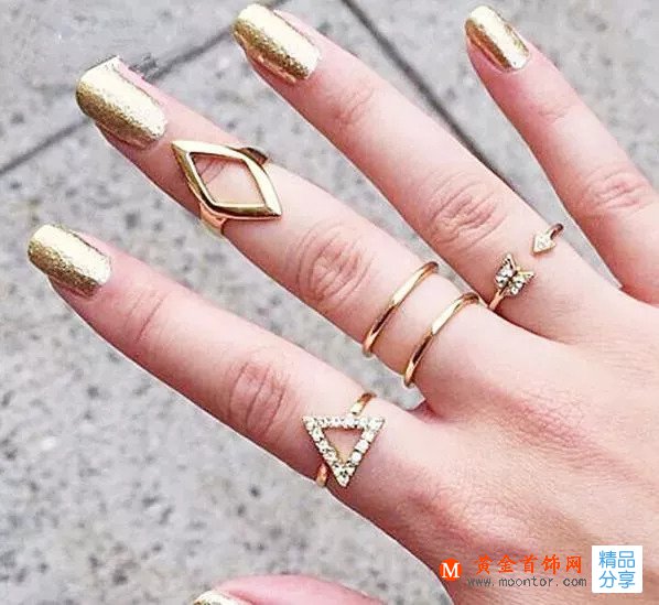 戒指的戴法和意義_戒指的365種戴法！戒指的戴法指導