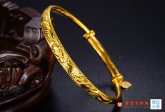 金手鐲的戴法  金手鐲戴法有什么技巧