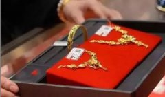 結婚戴金飾含義，為什么結婚要結婚金飾