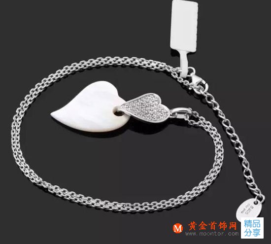 
	佩戴銀飾品的三大功效——讓你對身體狀況了如指掌
