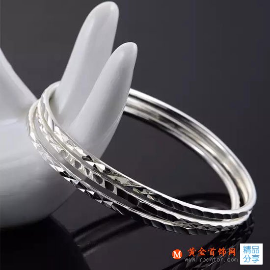 
	四月份的你還在為減肥徒傷悲？戴只銀手鐲輕松瘦身吧
