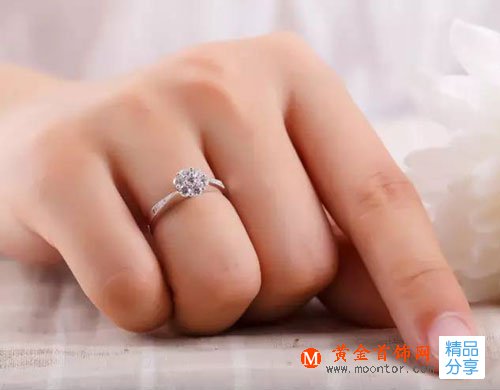 
	18K金鉆戒變黃怎么辦？如何避免鉆戒變黃？
