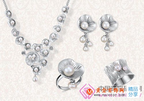 
	銀飾品有了劃痕該怎么消除？
