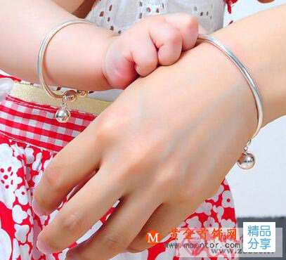 
	“佩戴金銀”別傷了寶寶！
