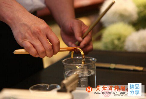 
	金飾品如何清洗
