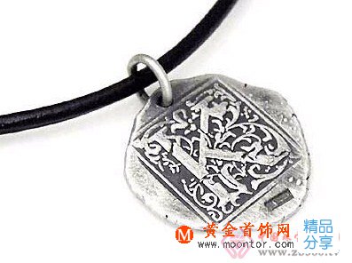 
	如何佩戴和保養銀飾品
