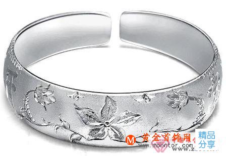 
	四種避免925純銀飾品變黑的方法
