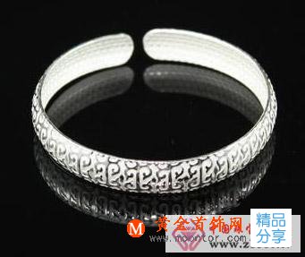 
	怎樣辨別真假老銀飾品
