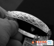 
	925銀飾怎么清洗
