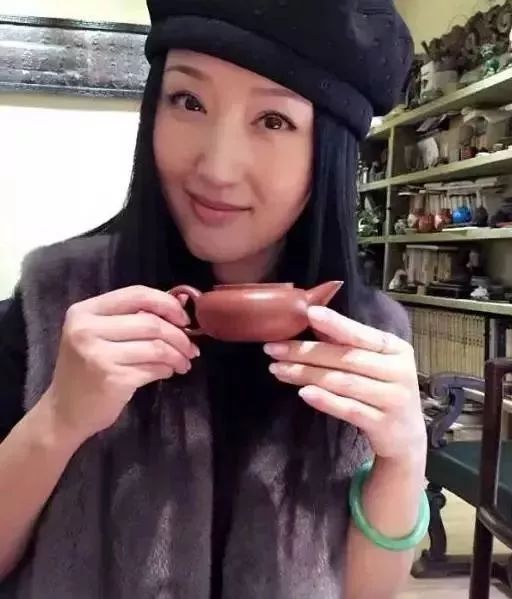 左手戴玉，右手戴銀？佩戴首飾大有講究！