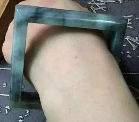 手鐲就一定是圓的？這些手鐲打破你的認知