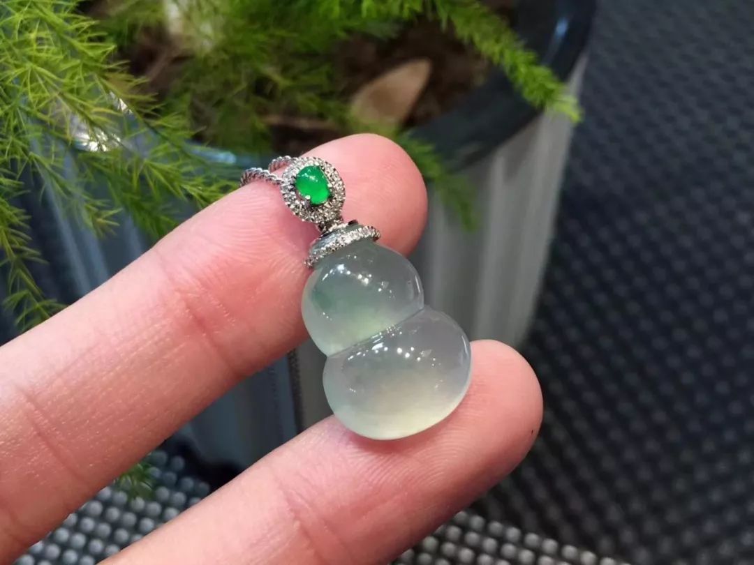 翡翠鑒別最簡單方法-翡翠A貨
