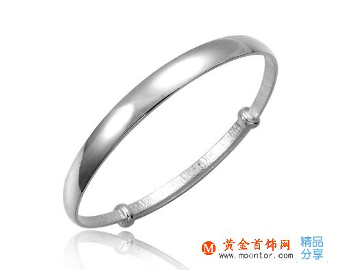 
	男寶寶戴銀手鐲好不好
