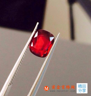 
	天然紅寶石和人造紅寶石的區別
