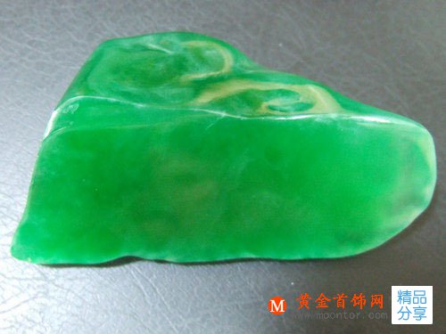 
	翡翠原石和人造翡翠的鑒別方法
