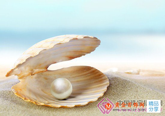
	新疆博斯騰湖“珍珠姑娘”美艷動人
