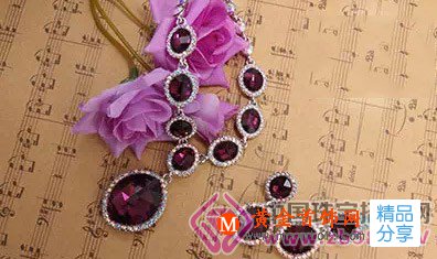 
	有一種關愛叫水晶(圖)
