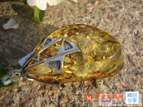 
	琥珀怎樣保養
