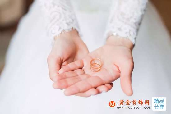 
	如何給女生挑選首飾？
