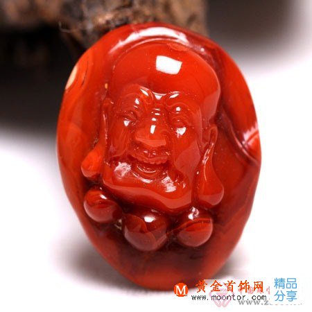 
	多產混色南紅瑪瑙的產地
