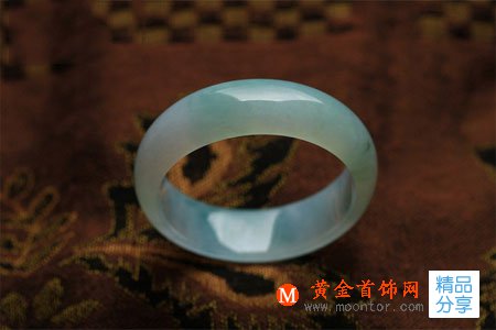 
	七夕送禮之根據年齡段選購翡翠
